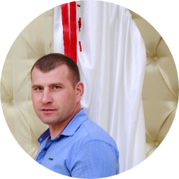 Александр Плотников