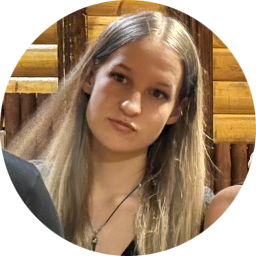 Евгения Петрова