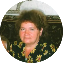 Анна Лежнева