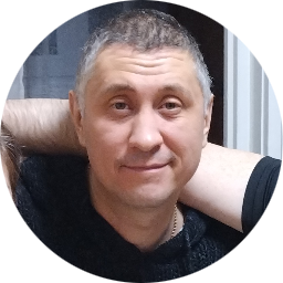 Руслан Назаров