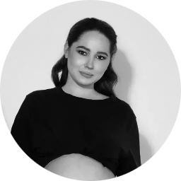 Алена Колыванова