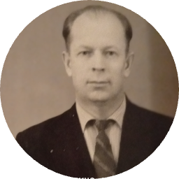 Алексей Ларионов