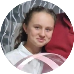 Арина Пляшкун
