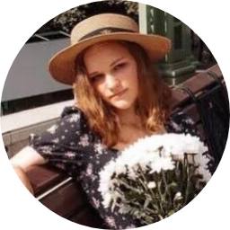Елена Адутова