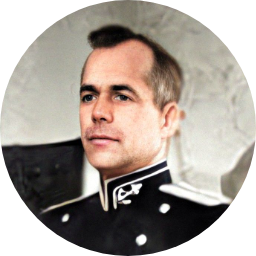 Петр Емельянов