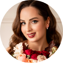 Елена Назарова