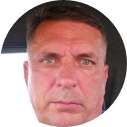 Роман Звездилин