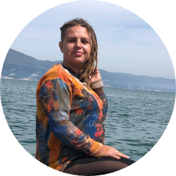 Юлия Тихонова